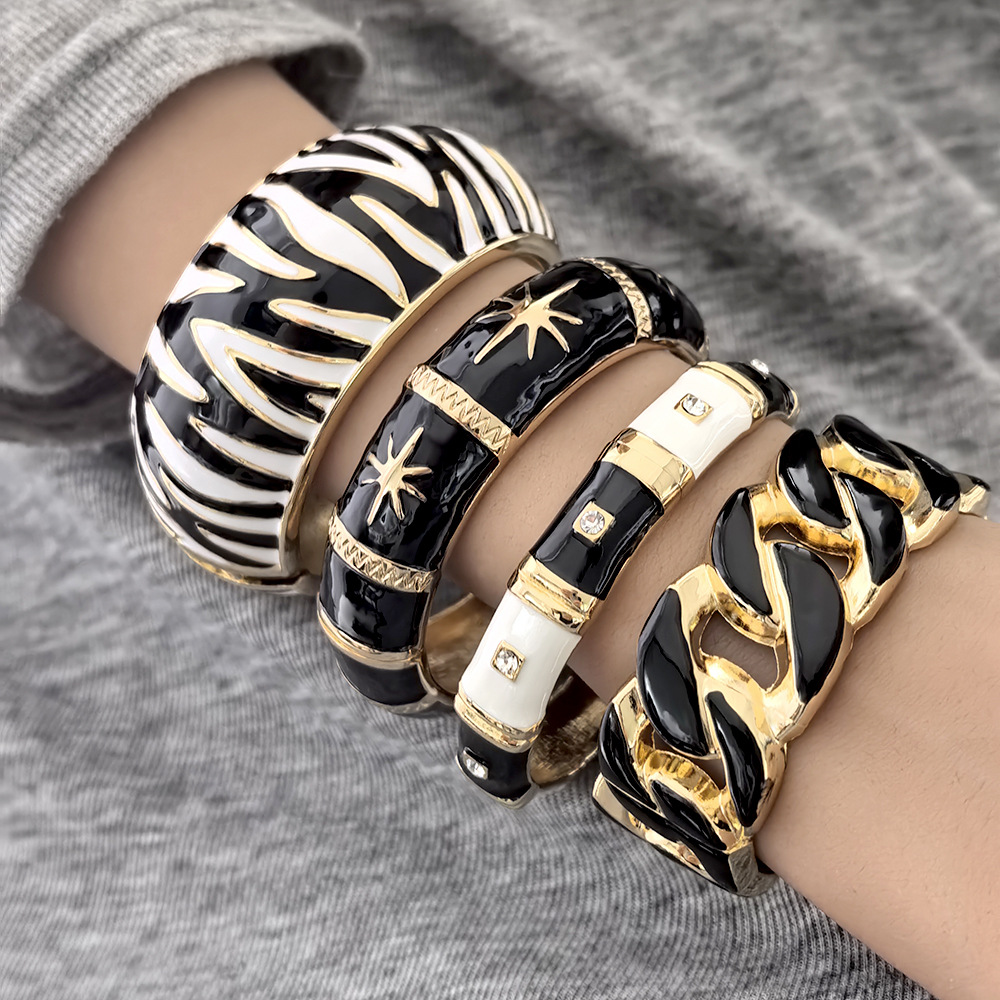 Braccialetti larghi in metallo - Zebra Tablet Accessories recensione e prezzo